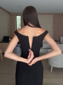 Minimalist V-Neck Slim-Fit Maxi Dress