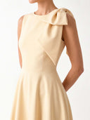 Elegant Sleeveless Bow Detail Slim-Fit Midi Dress