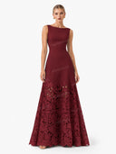Elegant Lace Boat Neck Sleeveless Maxi Dress